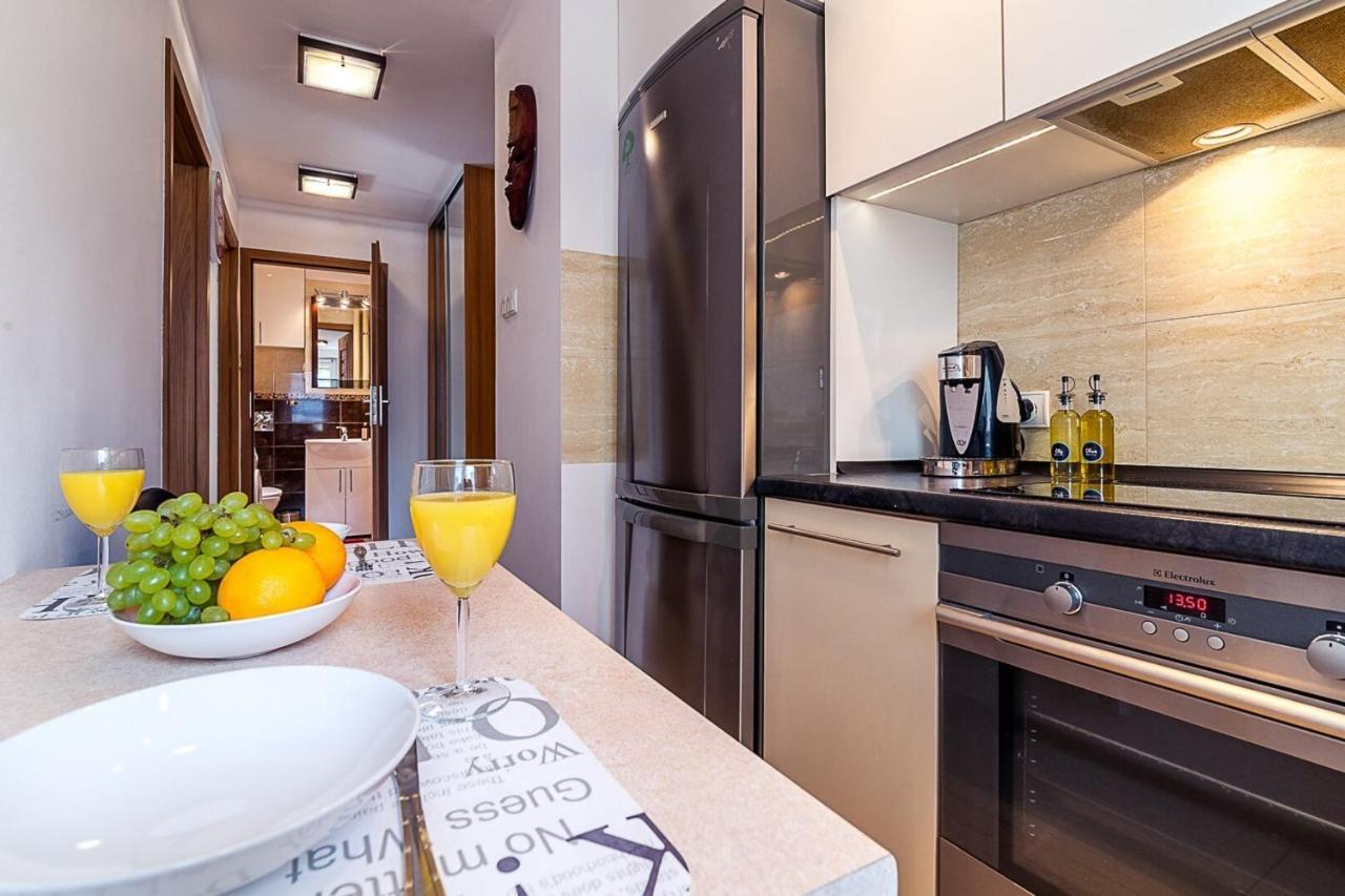 Panska 3 - Apartment With Balcony By Noclegi Renters Варшава Екстер'єр фото